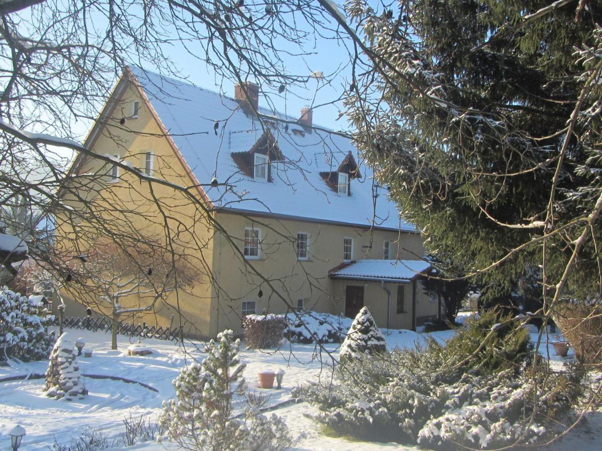 Spacious Holiday Home In Stara Kamienica With Pond Экстерьер фото